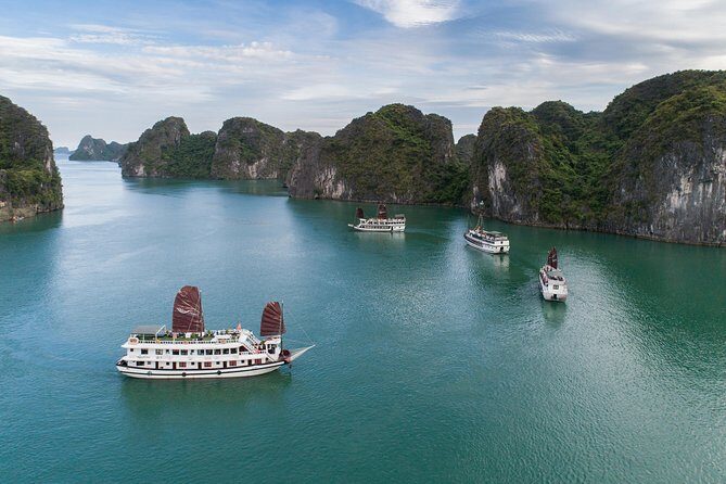 1-Day Bai Tu Long Bay Cruise: Pristine, Fun & Away fr the Crowds - The small-group vibe: 15 passengers makes a difference