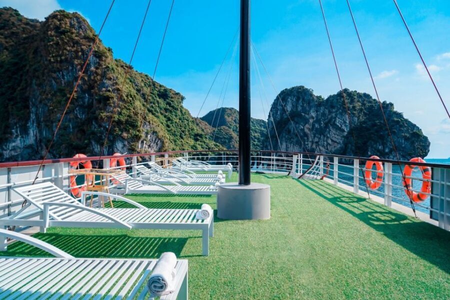 1 Day Ha Noi - Cat Ba island - Lan Ha Bay - Ha Long Bay - Southern Ha Long Afternoon: Vung Vieng, Le Virgin, and The Kite