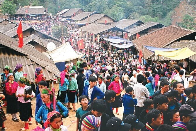 1 Day Sapa Tour Explore Y Linh Ho And Lao Chai And Ta Van Village - Stop 1: Y Linh Ho and the terrace trails with an included ticket