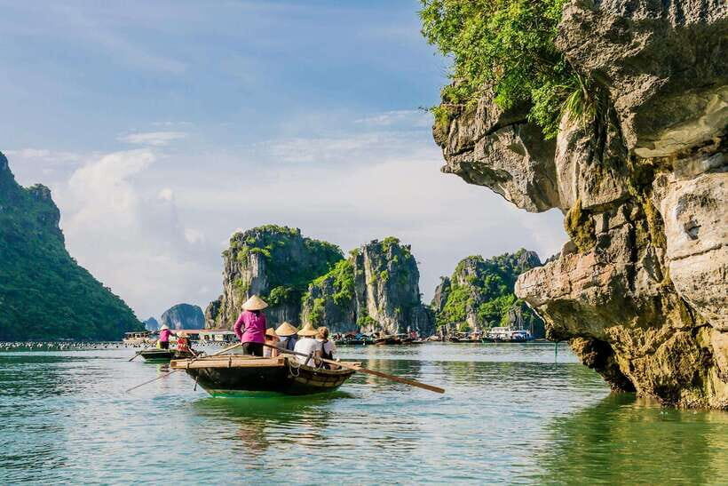 1-Day Tour Explore Unesco-recognized Ha Long Bay on Cruise - Sung Sot Cave: The Best Cave Stop on a Tight Day