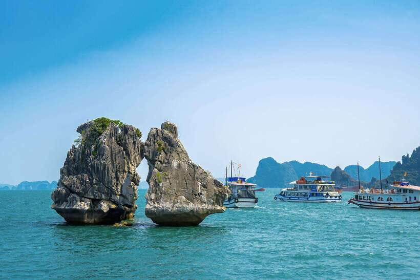 1-Day Tour Explore Unesco-recognized Ha Long Bay on Cruise - Luon Cave by Kayak or Bamboo Boat: Where the Bay Turns Quiet
