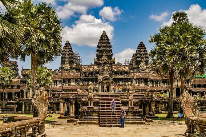 10-Day Vietnam Discovery from North to South | Best Packages - Cat Cat village: the valley walk that adds real texture