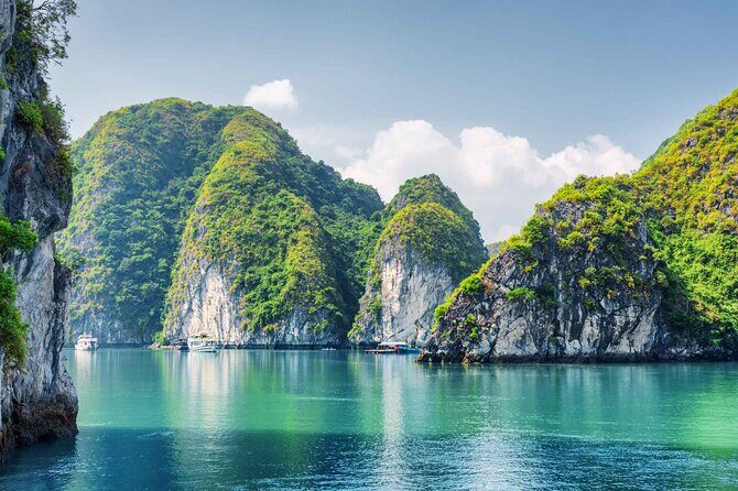 10-Day Vietnam Itinerary | Luxurious Discovery | Best 2026-27 - What you’re really buying for $980