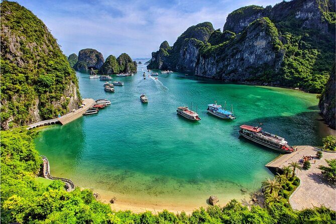 10 Days Southeast Asia Tour with Accommodation - Hoa Lu and Tam Coc by bike and cave boat