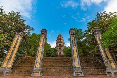 14 Days Classic Vietnam - A Private Tour from Hanoi to Saigon - Ninh Binh and Tam Coc: Limestone Karst, Pagodas, and Slow Boat Energy