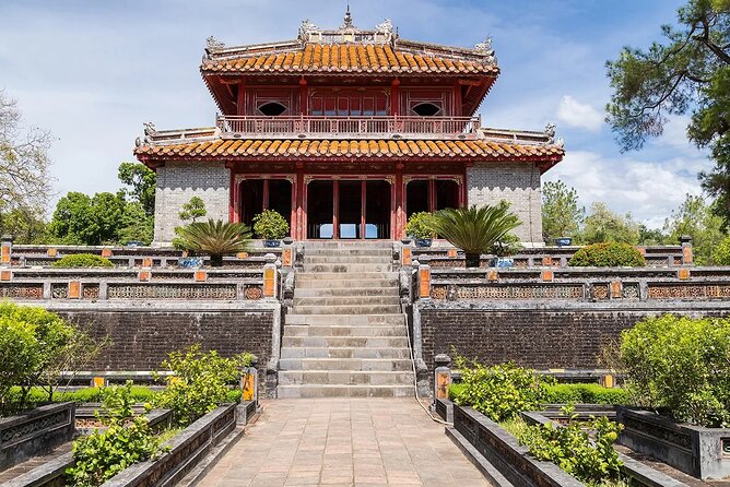 14 Days Classic Vietnam - A Private Tour from Hanoi to Saigon - Hoi An in Full Color: Old Town Walks, Japanese Bridge, Tra Que Herbs