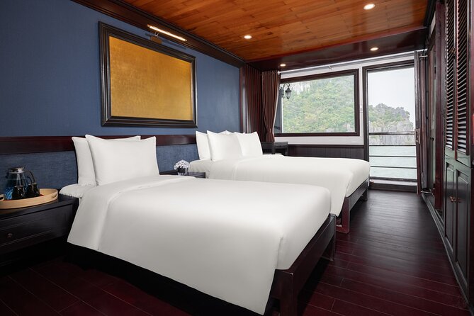 2-Day Boutique Cruise Discover Hidden Gems of Bai Tu Long Bay - Vung Vieng Fishing Village: the fisherman-rowed boat experience