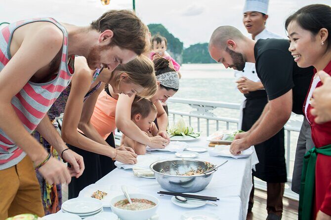 2-Day In Halong Bay Cruise With Transfer From Hanoi - The honest drawbacks: boat condition, trash, and schedule mismatch