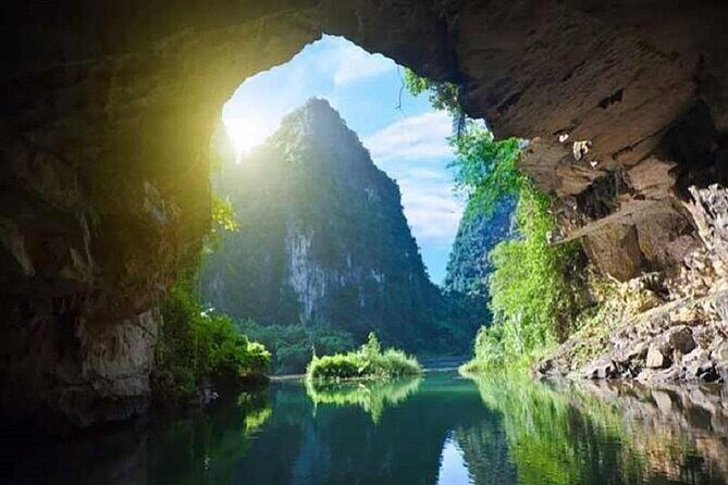 2-Day Ninh Binh Adventure Tour from Hanoi - Day 1: Mua Cave near 500 steps and that “dragon” viewpoint