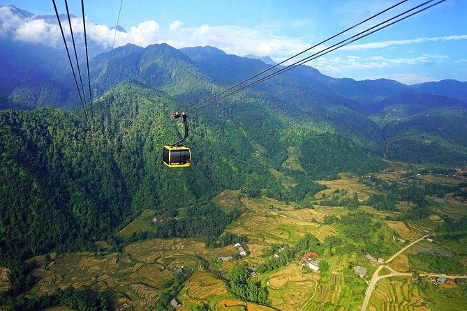 2-day Sapa Trekking & Fansipan Cable Car & Bus from Hanoi - Day 2: Fansipan up to 2,800m, then town time and return to Hanoi