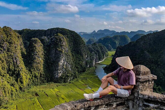2 Days 1 Night Luxury Ninh Binh Private Tour from Hanoi - Hoa Lu: ancient capital, King Dinh temple, then back to Hanoi