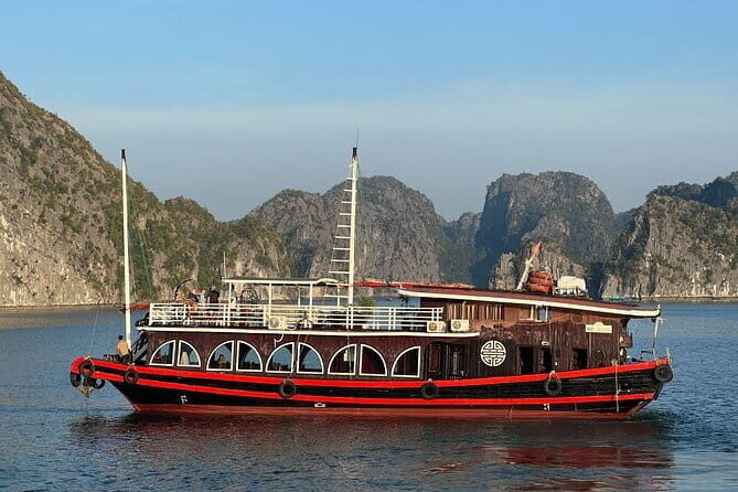 2 Days 1 Night Visit Lan Ha Bay - Classic 3 cabins cruise - Getting to the boat: Hanoi Old Quarter to Beo Harbor