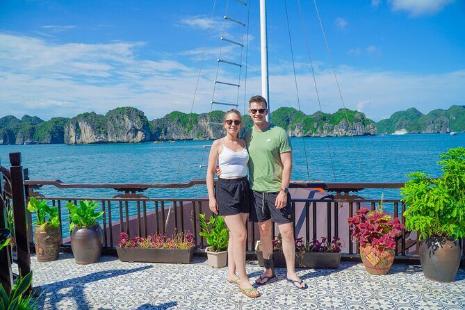 2 Days and 1 Night Tour on Cozy Boutique Cruise in Lan Ha Bay - Day 1 Dinner Moments: Rooftop Setup That People Remember