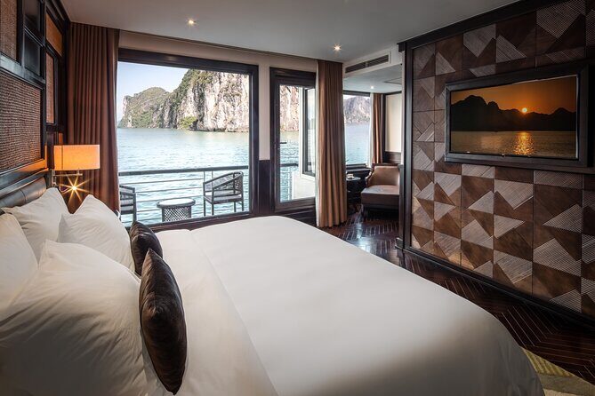 2 Days Halong Bay from Hanoi Cruise - Ti Top Island for swimming and the 100-meter view option