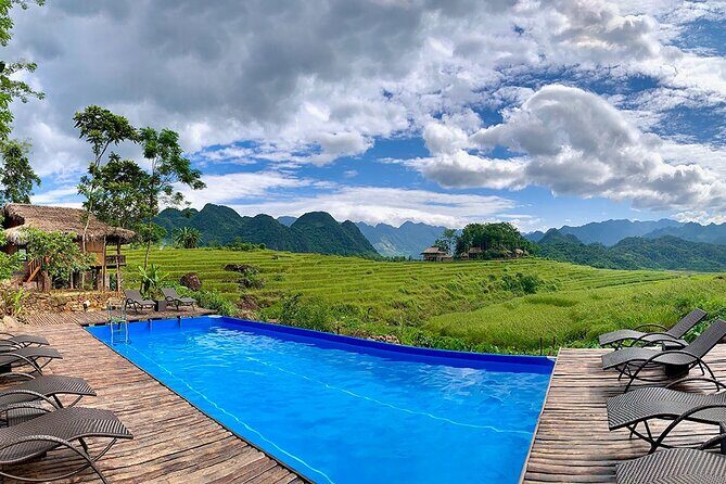 2 Days Pu Luong Offbeat Trekking Best for Mountain Lovers - Getting out of Hanoi: a smooth limousine ride to the Pu Luong area