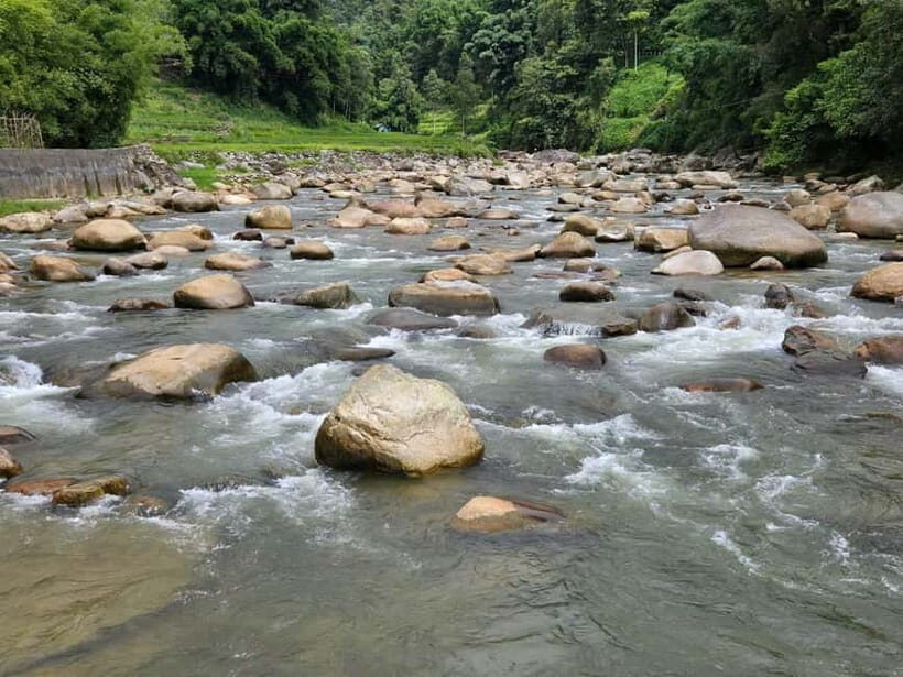 2 Night Lao Chai-Ta Van Homestay- Trekking & Fansipan Visit - Day 2: Muong Hoa Valley Trek to Ta Van (Picnic Lunch, Stream Time)