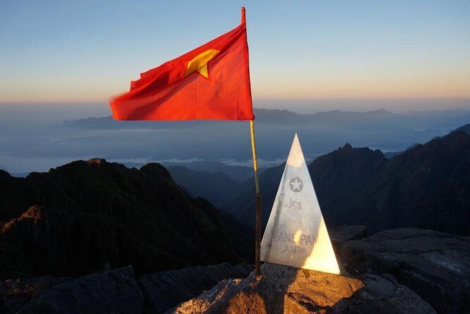 2-Night Sapa Tour with Fansipan Peak by Bus from Hanoi - Sapa Town Free Time and Your 3-Star Base