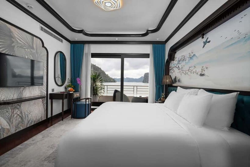 2D1N Halong Bay 6-Star Cruise: Fine Dining, Cave & Kayaking - Why a 6-Star Halong Bay Cruise Works So Well