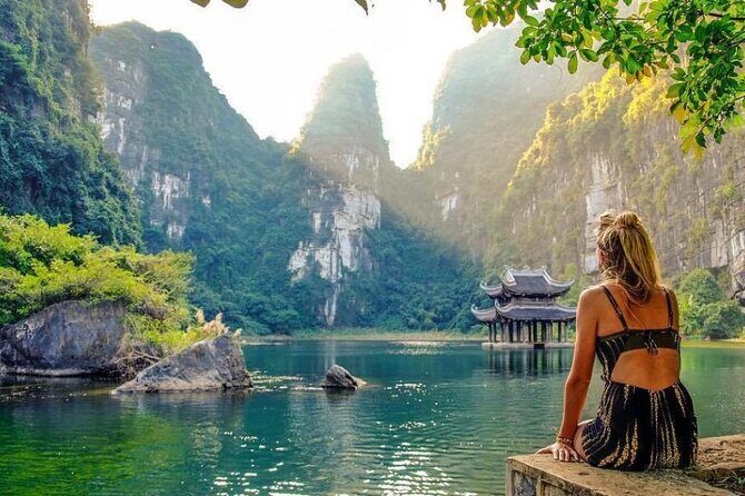 2Day-1Night: Hanoi-Ninh Binh-Ha Long Bay-Overnight in Tam Coc - Trang An or cave boats: choosing the right grotto ride
