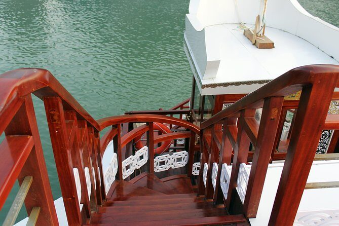 3-Day Cruise Relaxing and Kayaking on Oriental Sails - Day 3: Luon Cave exploration with sampan or kayak time