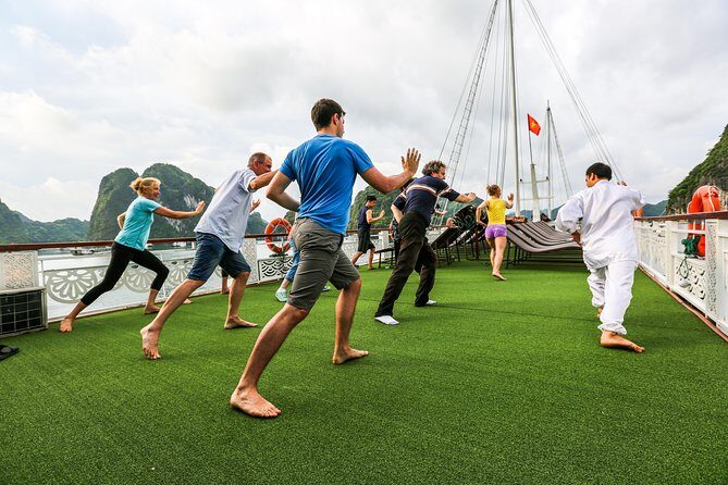3-Day Cruise Relaxing and Kayaking on Oriental Sails - Cabins, food, and the real-life comfort factors people notice