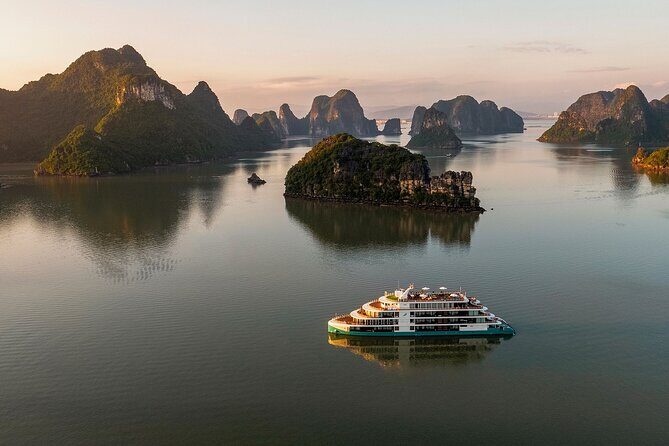 3-Day Cruise Tour to Halong Bay and Lan Ha Bay from Hanoi - Day 1: Old Quarter pickup to Lan Ha lunch, then Frog Lagoon water fun