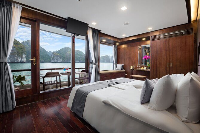 3-Day Halong Orchid Cruises - Food and hospitality: included meals, plus the cooking moments with Lily, Merlin, and Sky