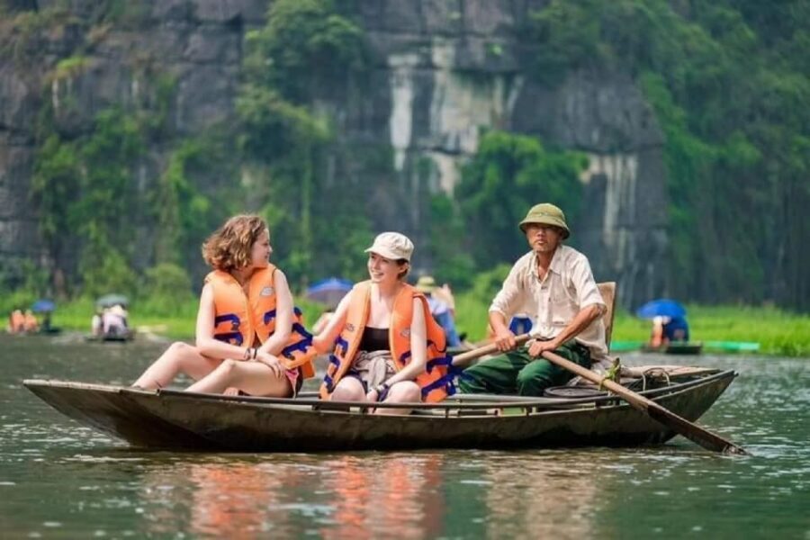 3-Day - Ninh Binh - Lan Ha Bay 5-Star Cruise & Balcony - Cooking class, spring rolls, and a seafood dinner you don’t need to plan