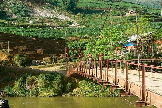 3-Day Trekking Adventure of Sapa from Hanoi - Stay Ta Van Village - Day 1: From Y Linh Ho into Muong Hoa Valley and Ta Van