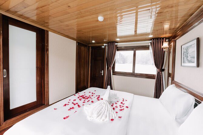 3 Days 2 Nights on Daiichi Boutique Cruise Discover Lan Ha Bay - Day 2: Tai Chi, kayaking, and village-style exploring