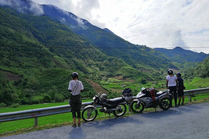 3 Days and 2 Nights in Ha Giang by Motorcycle - Day 3: Hemp Weaving at Lung Tam and the Ha Giang City Viewpoint