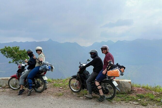 3D2N Ha Giang loop, small Private group, Private room AND with Nu - What this 3D2N Ha Giang loop with Nu is really about