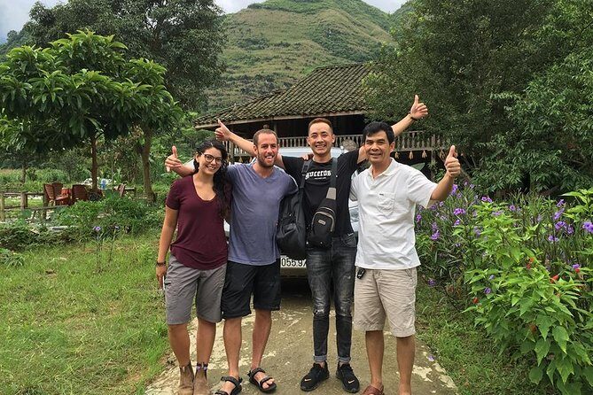 3D2N PRIVATE CAR TOUR + ENGLISH SPEAKING DRIVER (Private rooms) - Day 2: Breakfast views, Ma Pi Leng pass, and Du Gia village