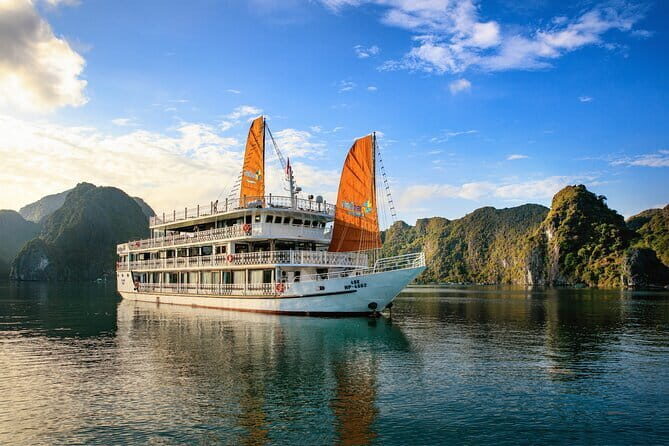 3Day Kayak & Trek to Ha Long Bay and Tamcoc (the 2nd day private) - Key moments that make this tour worth your time