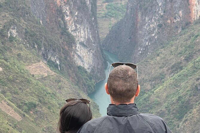 4 Days 3 Nights Ha Giang Loop Tour Small Group Local Tour Guide - Day 2: Lung Cu and Ma Pi Leng, plus the Nho Que river cruise