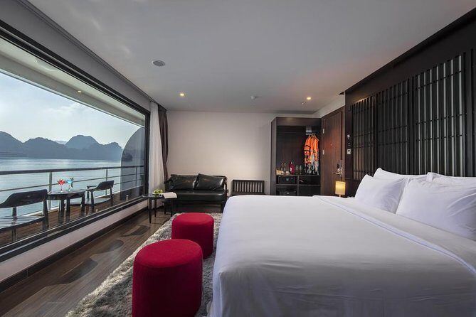 5/6/6++ stars All-Inclusive 2d/1n-ULTRA LUXURY STYLE-cruising LIKE A BOSS - Should you book Halong Bay Cruise Hunters’ 2-day luxury cruise?