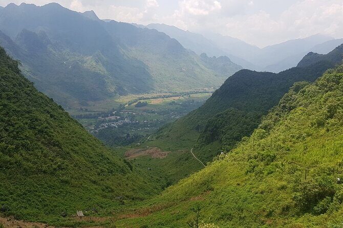 5 Days 4 Nights Ha Giang Easy Driving Motorbike Tours - Day 4: Quan Ba panoramas, China border views, and a Dao village stay