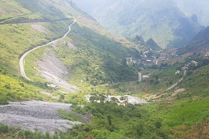 5 Days 4 Nights Ha Giang Easy Driving Motorbike Tours - Day 5: Lung Khuy Cave walk, Heaven Gates, and the return to Hanoi