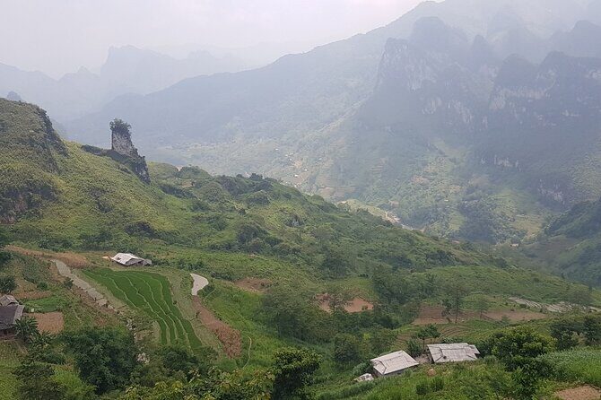 5 Days 4 Nights Ha Giang Easy Driving Motorbike Tours - Day 2: Du Gia canyons, viewpoints, and a Tay homestay dinner