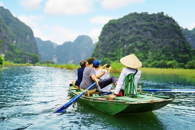 7 Days Vietnam Travel (Hanoi- Ninh Binh - Sapa - Ha Long) - Ninh Binh: Hoa Lư, Tam Cốc by boat, and Mua Cave steps