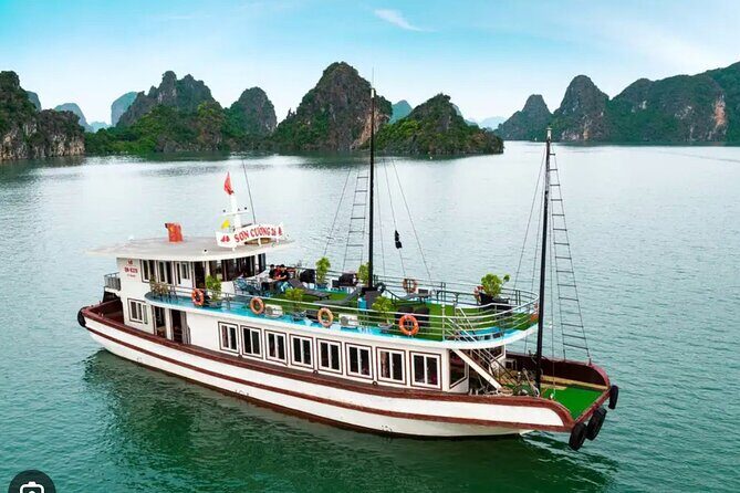 A Day in Paradise: Halong Bay Shore Excursion - Dau Go Cave (Wooden Stakes Cave) for geology lovers (about 50 minutes)