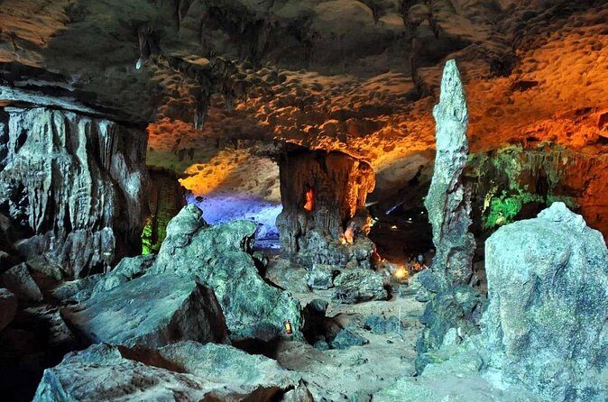A Day in Paradise: Halong Bay Shore Excursion - Lunch + English guidance: what makes the day feel smooth