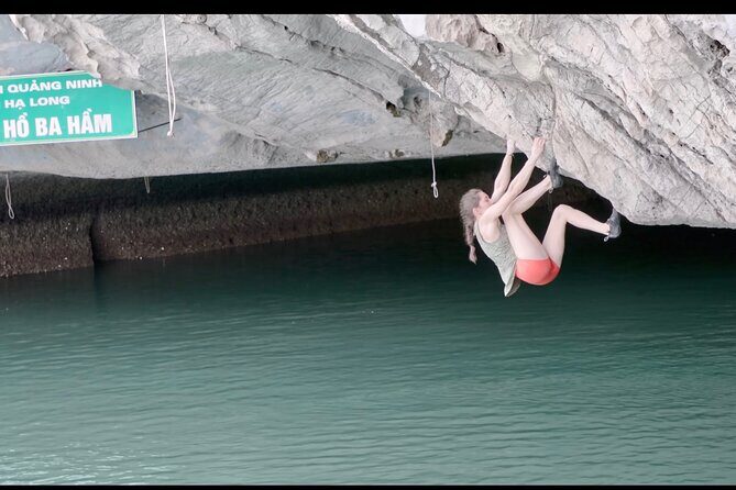 A half day deep water soloing in Lan Ha Bay - Cat Ba. - Hòn Tay Kéo at High Tide: Technique First, Then Progression