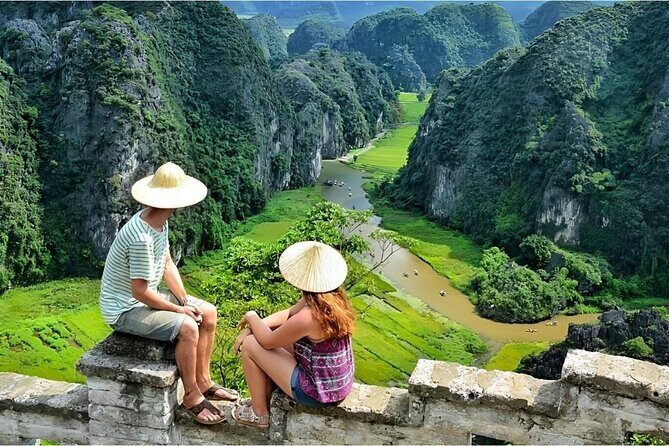 Amazing Ninh Binh Day Trip-Hoa Lu-biking-Trang An-Mua cave. - Lunch break: local food with vegetarian or meat options