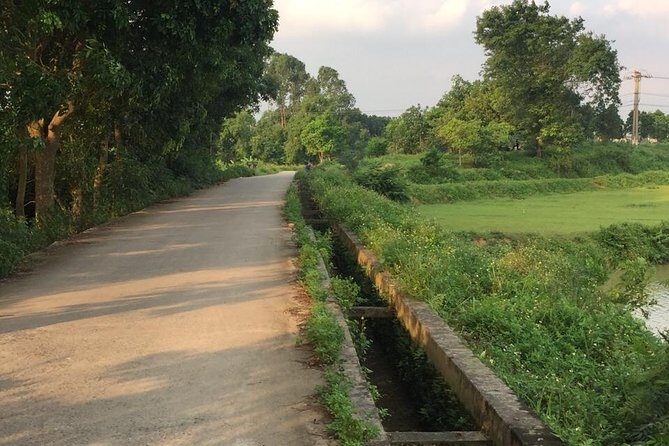 Ancient Village & The Legend of Co Loa Tour by E-Bike - Temple stops: An Duong Vuong, Ngu Tri Di Quy, and Mu Chau’s stories