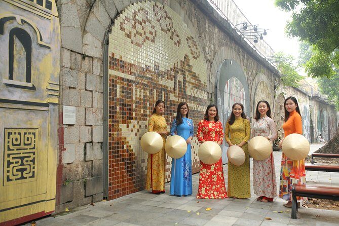 Ao Dai Rental in Hanoi - Where You Pick Up the Dress (and How to Plan Your Morning)