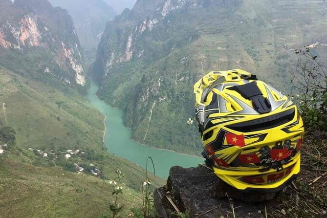 Asist From Hanoi: 5 Day Ha Giang Loop - visit Ban Gioc Waterfall - Day 5: Nguom Ngao Cave, Truc Lam Pagoda views, and the Quay Son bamboo raft