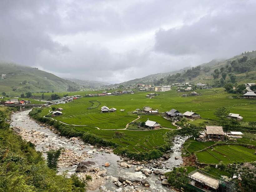 AUTHENIC 2D1N Trek & Bungalow Retreat with Dinh Hmong Family - Day 1 Evening: Homestay in Ta Van, Hot Shower, and a Welcome-Style Dinner