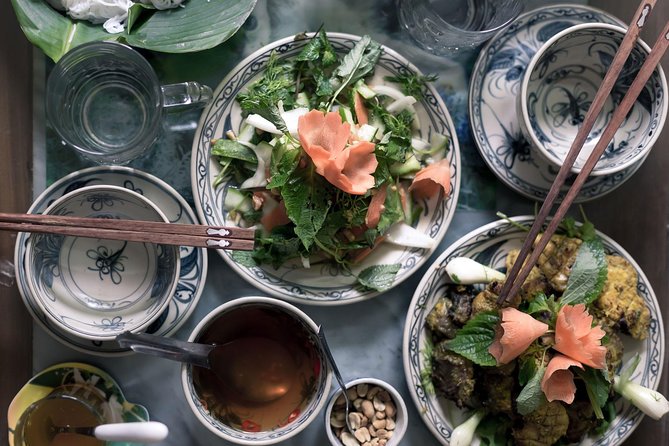 Authentic Cooking Class in Hanoi with a Vietnamese Grandmother - Timing and street-life details that can shape your evening