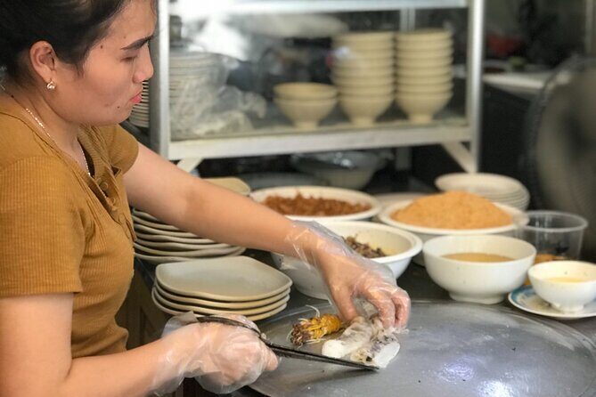 Authentic taste of Hanoi, food tour with a local foodie - The places you’ll sit: tiny chairs, sidewalk meals, and hidden kitchens